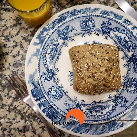 #236 Texugueiras 148 By Holidays بيت للعطل