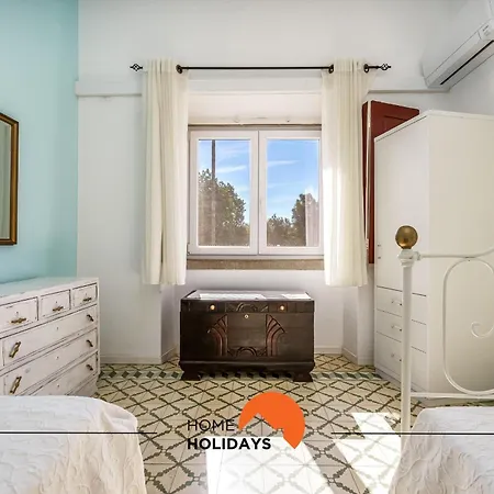 #236 Texugueiras 148 By Holidays بيت للعطل