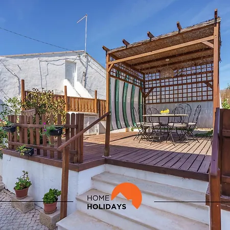 #236 Texugueiras 148 By Holidays بيت للعطل