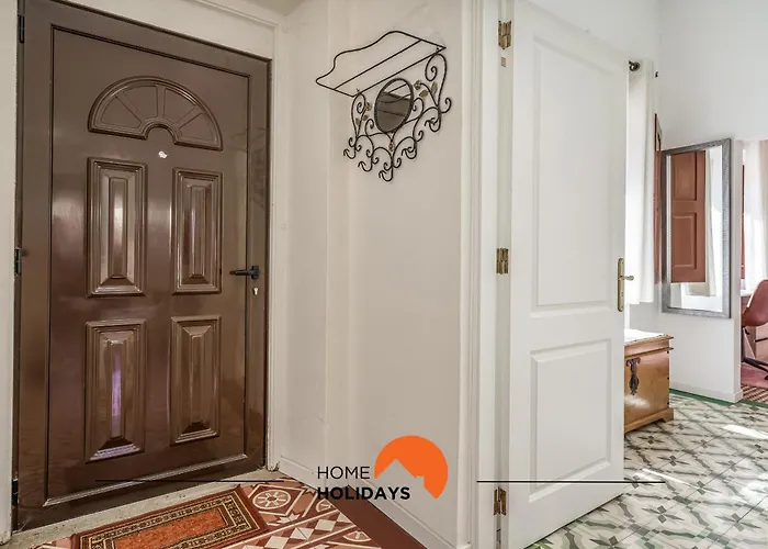 Дом отдыха #236 Spacious Quiet Location