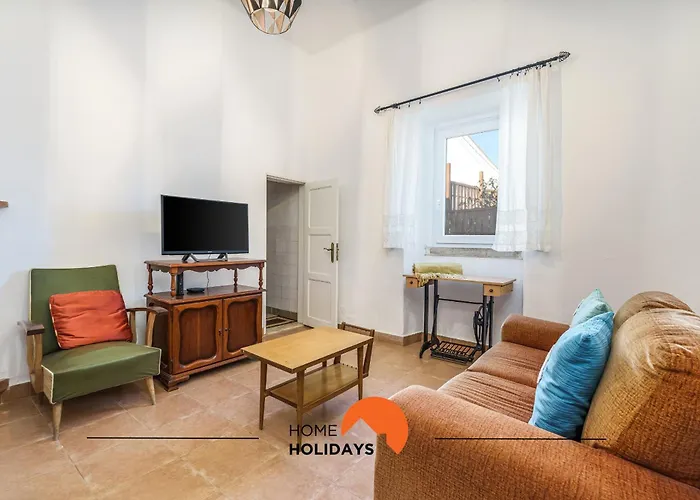 Дом отдыха #236 Spacious Quiet Location Феррейраш